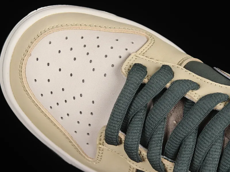 All Categories Nk SB Dunk Series Nk SB Dunk Low Low-top sneakers Otomo Katsuhiro x Nk SB Dunk Low "Steamboy OST" Otomo Katsuhiro co-branded SB low-top sports and leisure sneakers LF0039-019